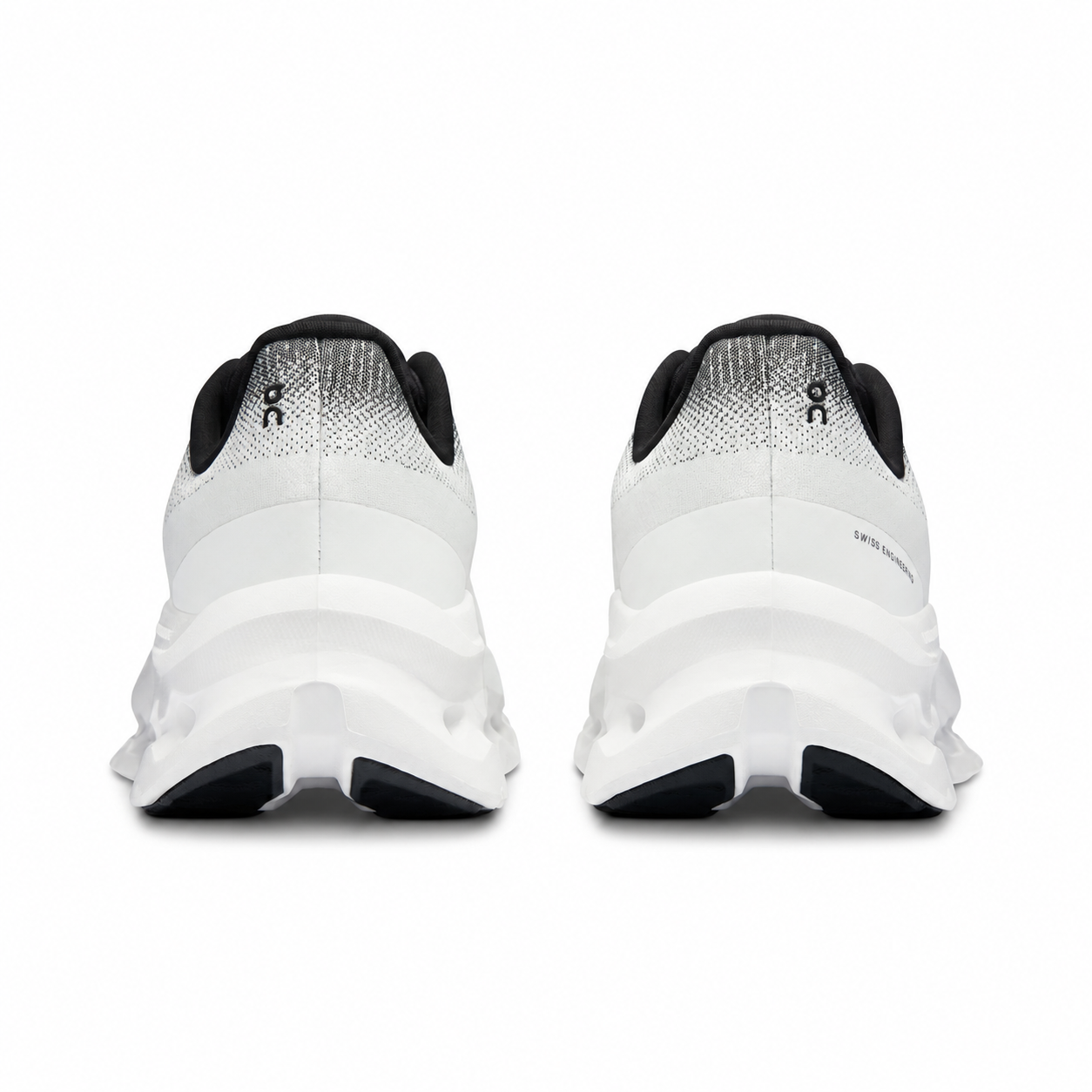 Cloudtilt Black | Ivory